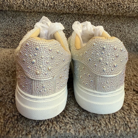 Betsey Johnson Sdny Women’s Cream Beaded Embellished Women's Sneakers - Picture 6 of 14